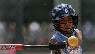 开云电竞-女运动员在竞技体育中面临的挑战，今天依然存在的女性参与体育的障碍有哪些