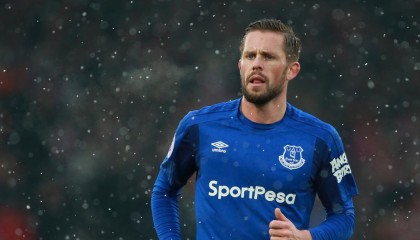 开云官网入口地址-五大联赛是否出现门将长距离发起进攻趋势回归，五大联赛开打