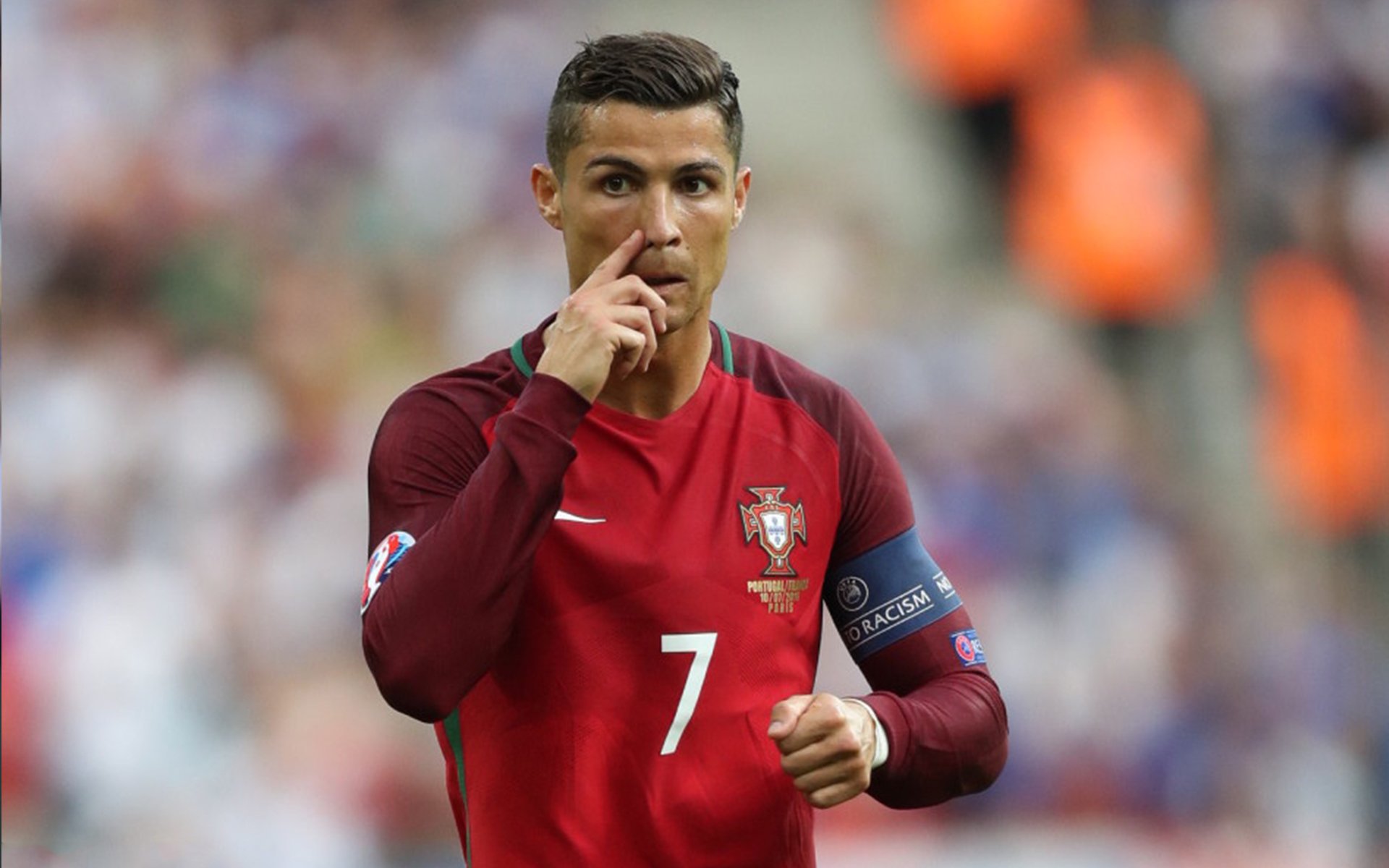 球队化学反应：团队协作中的细节决定成败，球迷与化学反应