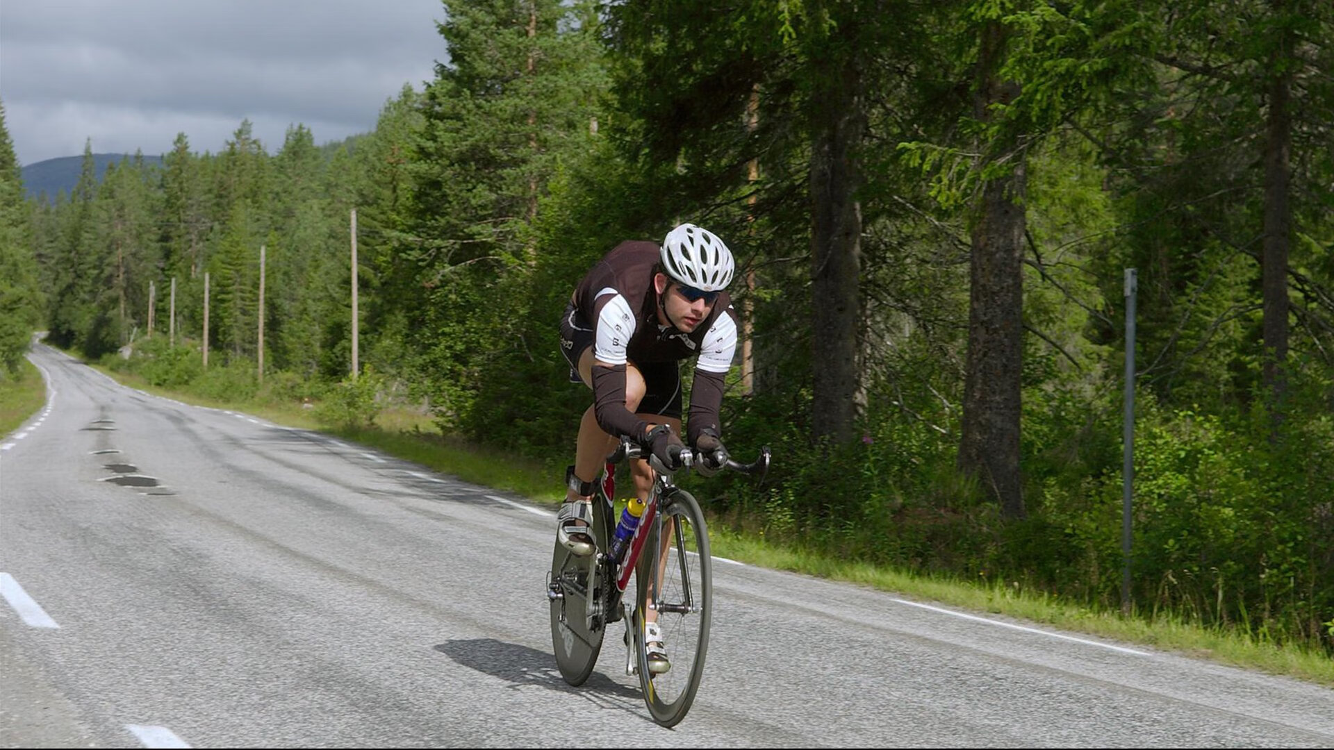 南特保持边中连线打出有效配合